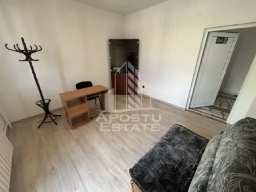 Spatiu pentru birouri de inchiriat, 30 mp, etajul 1, in Girocului