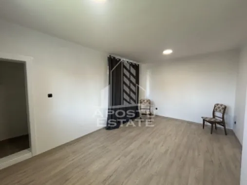Spatiu pentru birouri de inchiriat, 30 mp, etajul 1, in Girocului