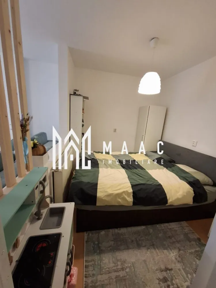 Apartament 2 camere | 47 mp | Zona Tilisca | - MAAC Imobiliare vă propune spre vânzare un apartament modern cu 2 camere, situat într-o zonă apreciată a orașului, în zona Belvedere.

Locuința are o suprafață utilă de 47 mp și este compartimentată eficient, oferind un spațiu confortabil și bine optimizat. Apartamentul se vinde complet mobilat și utilat modern, fiind pregătit pentru mutare imediată, fără investiții suplimentare.

Unul dintre principalele avantaje ale proprietății este accesul direct în grădină, ideal pentru relaxare, petrecerea timpului liber sau pentru familiile cu copii ori animale de companie.

Imobilul este amplasat într-o zonă liniștită, dar totodată bine conectată la punctele de interes ale orașului, oferind un echilibru perfect între confort și accesibilitate.

Caracteristici principale:
- 2 camere
- Suprafață utilă: 47 mp
- Mobilat și utilat modern
- Acces direct în grădină
- Zonă bună – Belvedere 
-Se vinde semimobilat
Pentru mai multe detalii sau pentru programarea unei vizionări, vă stăm cu drag la dispoziție!
Va rugam sa specificati CP3049265