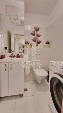 Apartament cu 3 camere de vanzare, decomandat , Zona Mircea cel Bătrân
