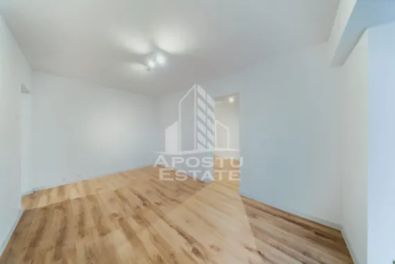 OCAZIE / Aurel Vlaicu / 2 camere renovate LUX