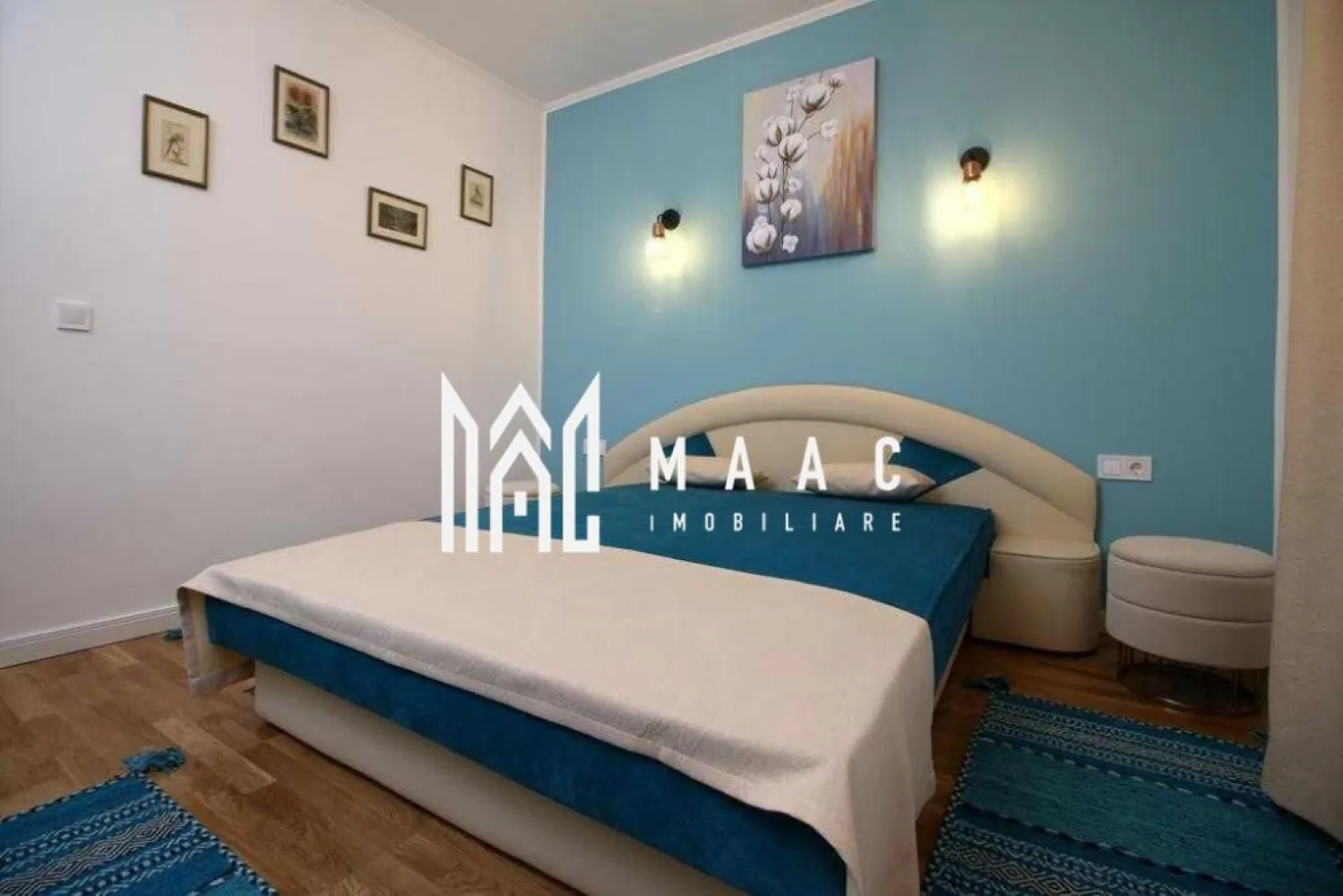 Apartament 2 camere | Modern | Parter | Vasile Milea - MAAC Imobiliare vă propune spre închiriere un apartament cu 2 camere, situat în zona Hipodrom I, pe strada Vasile Milea.

Compartimentarea apartamentului: 
▸ Două holuri mari și spațioase, bucătărie inchisă, mobilată și utilată, sufragerie modernă, dormitor matrimonial, baie cu cabină de duș și geam de aerisire.
▸ Suprafața apartamentului este de 44 mp + o boxă de 10,5 mp, perfectă ca spațiu de depozitare.

- Apartamentul a fost renovat complet în 2021. 
- În imediata apropiere se regăsesc magazine alimentare, spații comerciale și transport public.

 Nu sunt acceptate animale de companie.
 Se închiriază pe termen lung ( minim 1 an ) și se plătește garanție în cuantumul unei chirii.

Pentru mai multe detalii, vă rugăm să specificați telefonic că sunteți interesat/ă de anunțul cu ID: CP2794659 .