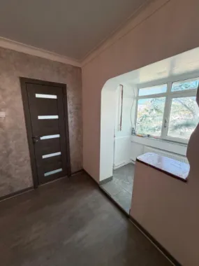 De vanzare apartament cu o camera, zona Doja, renovat, 42.000 E
