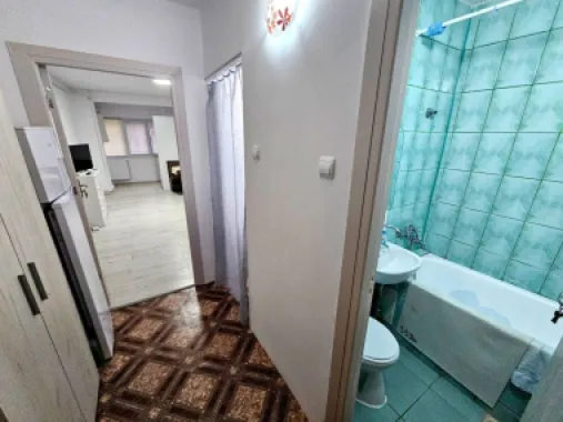 De vanzare apartament cu o camera, zona Reno - Doja, parter, 46.500 euro