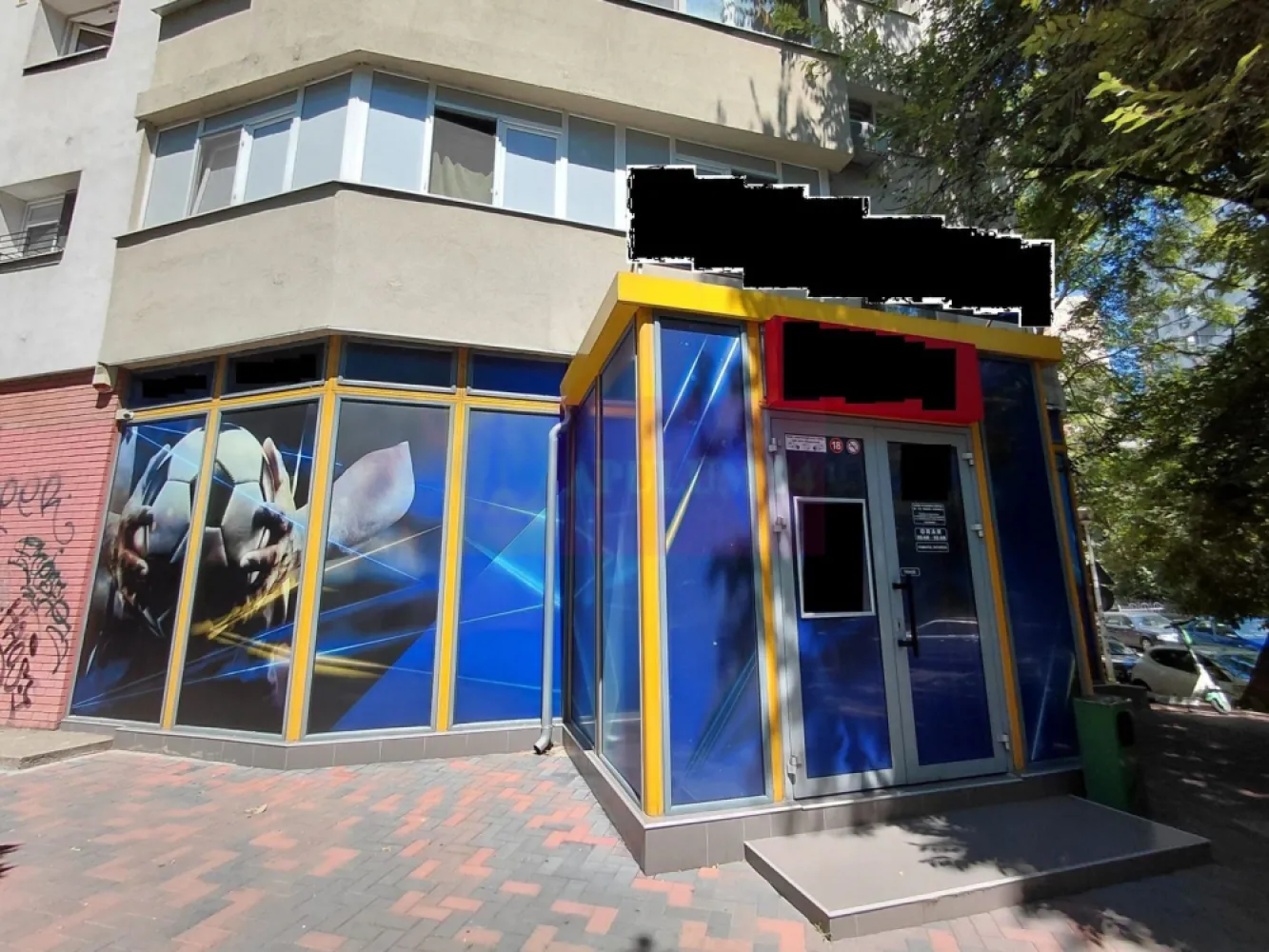Spatiu comercial la vanzare bd Unirii, inchiriat - Va oferim spre vanzare un spatiu comercial in zona bd Unirii cu o suprafata de 128,46mp, distribuiti la parter 81,33mp+supanta 47,13mp, dispune de intrare suplimentara pe partea din spate pentru acces marfa, cu doua vitrine si toate utilitatile.
Pentru detalii suplimentare si vizionari contactati agentul Dona Camelia 0733683461