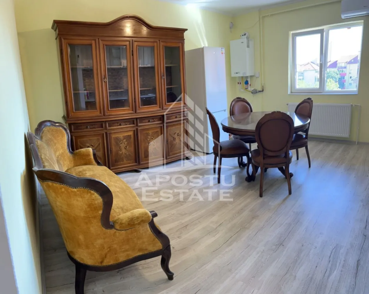 Apartament cu 3 camere de inchiriat, Timisoara zona Steaua - Agentia imobiliara APOSTU ESTATE va propune spre inchiriere un apartament cu 3 camere, spatios si luminos, situat in zona Steaua, o zona linistita si bine pozitionata din Timisoara, potrivit pentru cupluri,persoane singure, sau studenti care isi doresc o locuinta unde sa se simta confortabil si cu acces facil catre scoli, statii de autobuz, supermarketuri , magazine de zona, parcuri.

Suprafata utila: 60 mp
Compartimentare eficienta:
-Hol de acces generos
-Bucatarie mobilata si loc de luat masa 
-Doua dormitoare mobilate 

Confort si facilitati:
-Incalzirea apartamentului: centrala proprie
-Apartamentul este monilat si utilat
-Nu se accepta animale de companie de catre proprietar

Localizare:
-Timis,Timisoara, zona Steaua– acces facil spre magazine, supermarketul, scoli, parcuri si mijloace de transport in comun.

Ideal pentru:
-Persoane singure
-Cupluri
-Studenti

Disponibilitate: imediata
Pret chirie lunara: 350 Euro pret fix 
Programeaza o vizionare pentru a-ti putea imagina viitorul aici!
ID intern: CP3232026