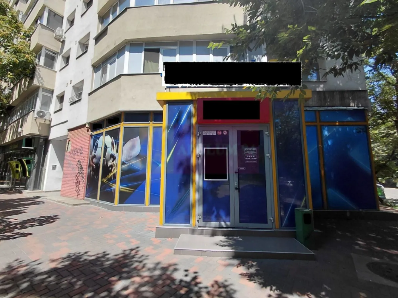 Spatiu comercial la vanzare bd Unirii, inchiriat - Va oferim spre vanzare un spatiu comercial in zona bd Unirii cu o suprafata de 128,46mp, distribuiti la parter 81,33mp+supanta 47,13mp, dispune de intrare suplimentara pe partea din spate pentru acces marfa, cu doua vitrine si toate utilitatile.
Pentru detalii suplimentare si vizionari contactati agentul Dona Camelia 0733683461