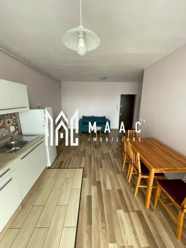 Apartament 2 Camere I Etaj 2 I Loc Parcare I City Residence - Vă propunem spre închiriere un apartament cu 2 camere, situat la etajul 2 al unui imobil modern din ansamblul rezidențial City Residence, una dintre cele mai apreciate zone ale orașului datorită accesului facil către centre comerciale, mijloace de transport și principalele puncte de interes.

Locuința este pregătită pentru mutare imediată și oferă un spațiu confortabil, ideal pentru persoane singure sau cupluri într-un cartier modern și bine conectat.

Avantaje:

2 camere
Etaj 2
Loc de parcare inclus
Disponibil imediat
Zonă modernă și bine dezvoltată
Acces rapid către magazine, restaurante și transport public
Se închiriază pe termen lung

Apartamentul reprezintă alegerea ideală pentru cei care caută confort, siguranță și accesibilitate într-un ansamblu rezidențial apreciat. Pentru mai multe informații sau pentru programarea unei vizionări, vă stăm la dispoziție.

Pentru informati si vizionari: CP3162115