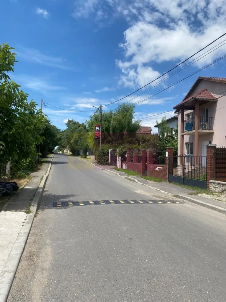 Duplex 4 camere , curte 250 mp, Mogoșoaia