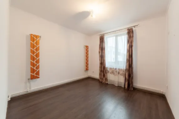 4 camere + garaj + panouri fotovoltaice | Bradu – 5 minute de Pitești