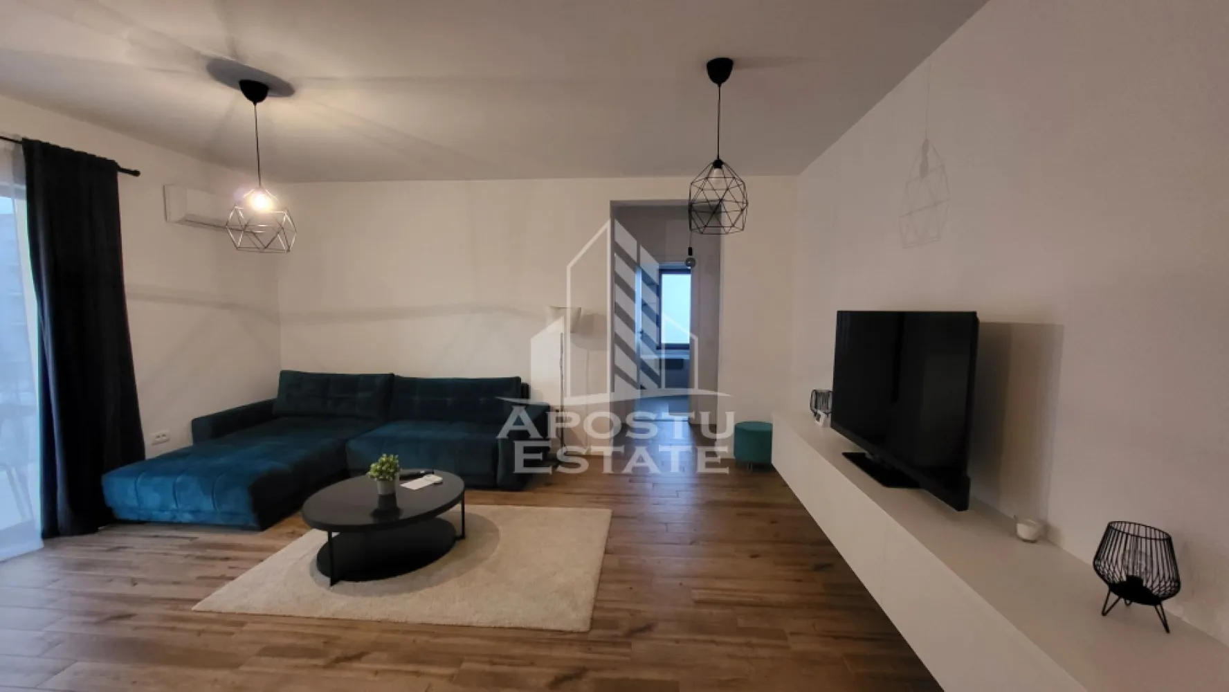 Apartament modern,2 camere,etaj 1,Dumbravita(Ikea) - Apostu Estate va propune spre vanzare un apartament nou,open space,cu 2 camere,in Dumbravita.

Apartamentul este disponibil la etajul 1/3,cu o suprafata utila de 59mp.

Compartimentare:

-hol

-living cu bucatarie open space

-terasa mobilata

-dormitor

-baie

Confortul termic se realizeaza prin intermediul centralei si al climei,incalzirea este in pardoseala.

In vecinatate se afla Profi,Ikea,Lidl Dumbravita la 5 min.

-2locuri de parcare incluse!

Complet mobilat si utilat,beneficiaza de finisaje ultra moderne.

Va asteptam cu drag la o vizionare!