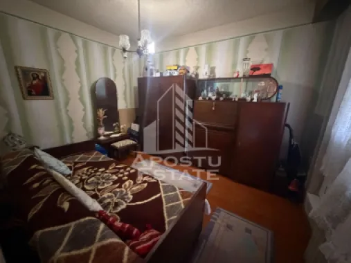 Apartament cu 3 camere de vânzare,etaj intermediar, Dacia,Timisoara