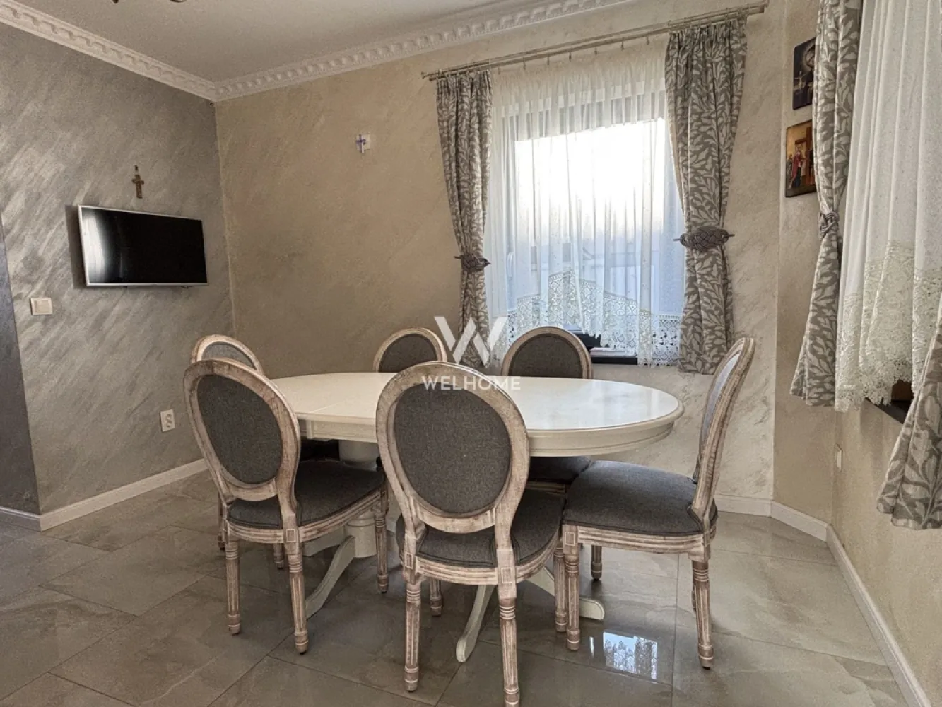 Casa INDIVIDUALA 6 camere, curte superba - zona Brana, Selimbar