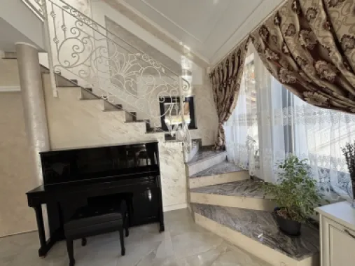 Casa INDIVIDUALA 6 camere, curte superba - zona Brana, Selimbar