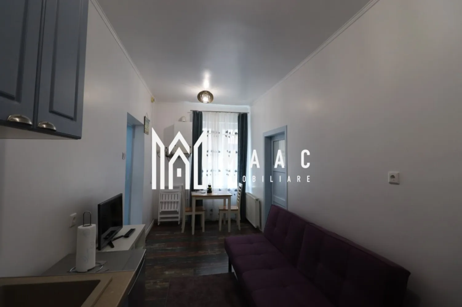 Apartament 2 camere | Etaj 1 | 46 MPU | Ultracentral - MAAC Imobiliare vă propune spre închiriere un apartament cu 2 camere, situat în zona Ultracentral, complet mobilat.

Apartamentul este compartimentat practic și dispune de:
dormitor
living
bucătărie open-space
baie
hol
Locuința este amplasată într-o zonă liniștită, cu acces facil către punctele de interes din centrul orașului, precum și către mijloace de transport, magazine și servicii.

Pentru mai multe detalii, precizati telefonic ca ati vazut anuntul cu ID: CP3055786