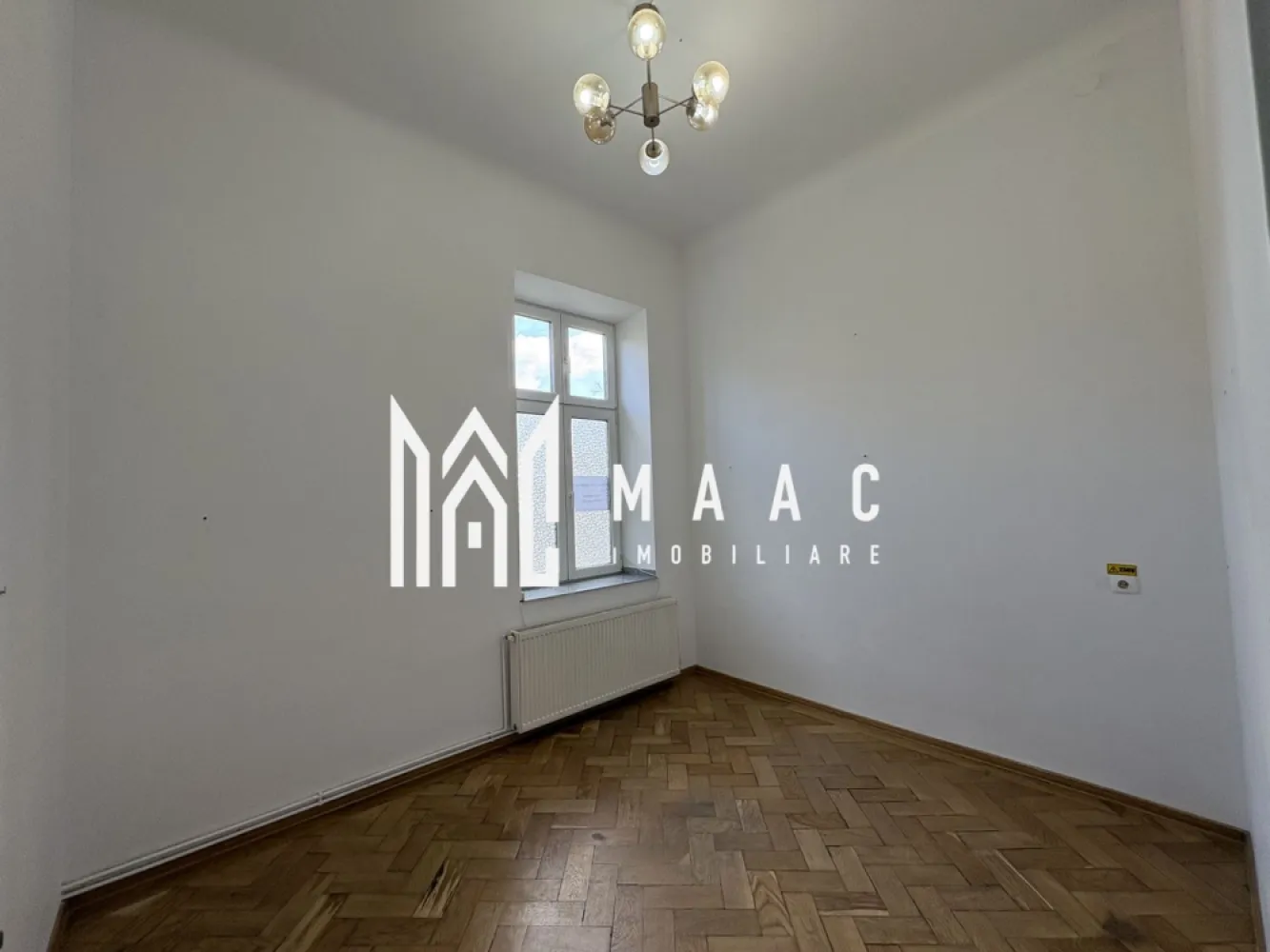 Apartament 3 camereI Oportunitate I Ultracentral, Bulevardul Victoriei - MAAC Imobiliare va propune spre vanzare
Spațiu de închiriat în zonă excelentă, situat pe Bulevardul Victoriei, colț cu Banatului, cu vizibilitate foarte bună și acces facil. Suprafață generoasă de 96 mp, compartimentare practică, ideal pentru desfășurarea unei afaceri elegante și profitabile.

Dispune de curte comună cu posibilitate de parcare pentru 3 mașini, un mare avantaj pentru clienți și personal.

Pretabil pentru:

* cabinet notarial
* birou avocat / contabilitate
* salon cosmetică / înfrumusețare
* clinică medicală / stomatologie
* agenție imobiliară
* showroom
* sediu firmă / birouri premium

O oportunitate rară într-o locație premium, perfectă pentru afacerea ta. 
Pentru mai multe detalii precizați ca ați văzut anunțul cu ID 3046338