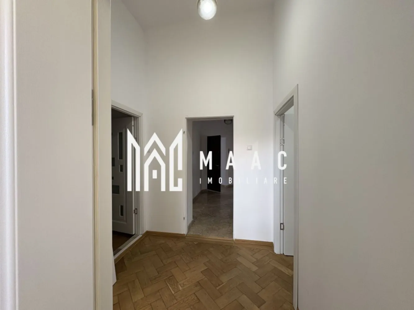 Apartament 3 camereI Oportunitate I Ultracentral, Bulevardul Victoriei - MAAC Imobiliare va propune spre vanzare
Spațiu de închiriat în zonă excelentă, situat pe Bulevardul Victoriei, colț cu Banatului, cu vizibilitate foarte bună și acces facil. Suprafață generoasă de 96 mp, compartimentare practică, ideal pentru desfășurarea unei afaceri elegante și profitabile.

Dispune de curte comună cu posibilitate de parcare pentru 3 mașini, un mare avantaj pentru clienți și personal.

Pretabil pentru:

* cabinet notarial
* birou avocat / contabilitate
* salon cosmetică / înfrumusețare
* clinică medicală / stomatologie
* agenție imobiliară
* showroom
* sediu firmă / birouri premium

O oportunitate rară într-o locație premium, perfectă pentru afacerea ta. 
Pentru mai multe detalii precizați ca ați văzut anunțul cu ID 3046338
