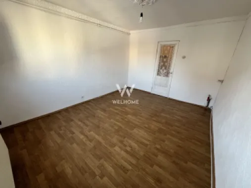 Garsoniera la cheie in Lazaret, etaj intermediar, disponibila imediat