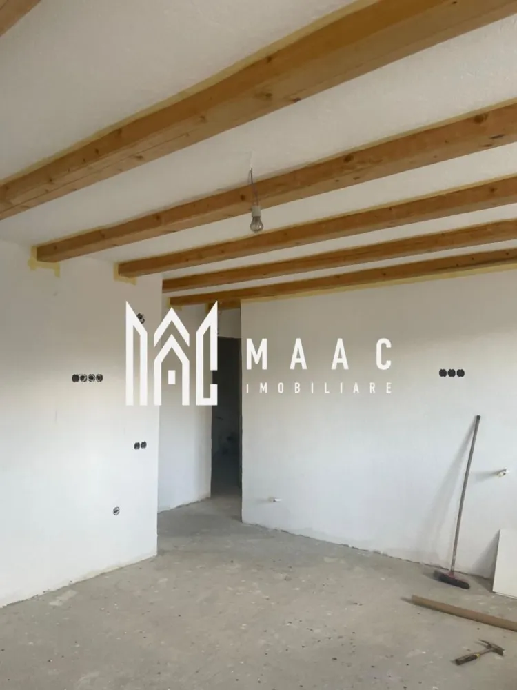 Casă individuală I 240 MPU I Teren 650 MP I Cornețel-Sibiu - MAAC Imobiliare va propune spre vanzare o casă individuală spațioasă, situată în Cornețel, la doar 15 km de Sibiu – ideală pentru cei care își doresc liniște, aer curat și acces rapid către oraș.

Detalii proprietate:

Suprafață utilă: 240 mp
Compartimentare: 4 camere decomandate
3 băi
2 dressing-uri
2 balcoane
Pivniță
Garaj

Teren:

Suprafață teren: 650 mp
Posibilitate extindere teren până la 1500 mp

Stadiu și construcție:

Construcție nouă
Se predă la stadiul de „alb”, exact ca în fotografii
Ideală pentru personalizare după propriul gust

Alte informații:

Toate actele sunt în regulă
Se poate achiziționa și prin credit ipotecar

Această proprietate reprezintă o alegere excelentă pentru o locuință de familie, oferind spațiu generos atât în interior, cât și în exterior.
Pentru mai multe detalii si programarea unei vizionari va rugam sa specificati ID: CP3062621.