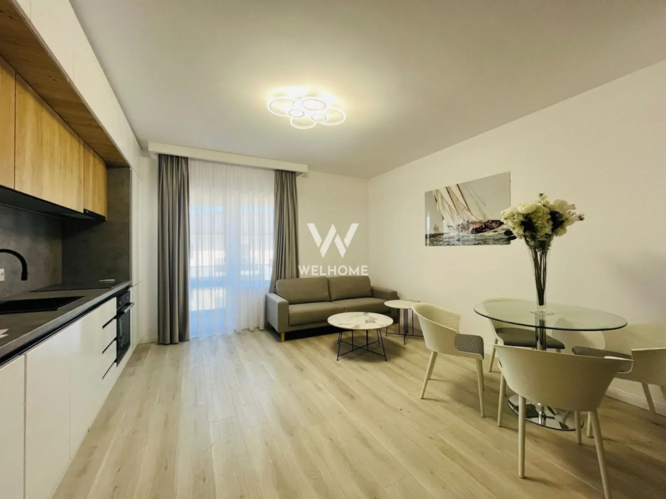 Apartament 3 camere gradina 47 mp Piata Rahovei, Dedeman - Apartament cu 3 camere de vanzare, Doamna Stanca, Sibiu

- Locatie superba, langa Piata Rahovei, Dedeman, Lidl, Mega Image
- Proiect nou format din 8 blocuri, cu 236 apartamente cu 2 si 3 camere, 
- Bloc modern cu un regim de inaltime P+3. 
- Suprafata utila: 61.2 mp + balcon de 7.8 mp
- Gradina 46 mp
- Compartimentare practica: 2 dormitoare, living cu bucatarie deschisa cu iesire in balcon, hol si o baie cu geam.
- Apartamentele se vand la stadiul de alb. Optional se pot finisa la cererea clientului.
- Predare la exterior LA CHEIE: scarile blocului la cheie, balcoanele placate cu gresie, izolatie exterioara, fatada blocului facuta, alei si spatii verzi, loc de joaca.
- 1 loc de parcare inclus in pret
- Contra cost apartamentele se pot preda la cheie.
- Se accepta credit ipotecar - avans minim 15%

PRET: 130.000 Euro - Tva inclus
Cosmin-0743292794