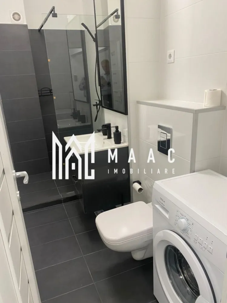 Apartament 2 camere | Decomandat | Etaj 1 | Vasile Aaron - MAAC Imobiliare oferă spre închiriere un apartament decomandat, recent renovat și finisat, complet mobilat și utilat, gata de locuit.

Apartamentul este compus din două camere, se află la etajul 1/4 , mobilă nouă, bucătărie închisă, complet utilată modern și baie.
Locuința are o suprafață utilă de 51mp și 61.2 mp construiți.

Condițiile de închiriere: 
- Fără animale de companie 
- Fără copii
- Durata contractuluiminim un an, cu posibilitate de prelungire.
Prețul este ușor negociabil.
Se percepe garantie in cuantumul unei chirii lunare.

Pentru mai multe detalii precizati telefonic ca ati vazut anuntul cu ID: CP2046859