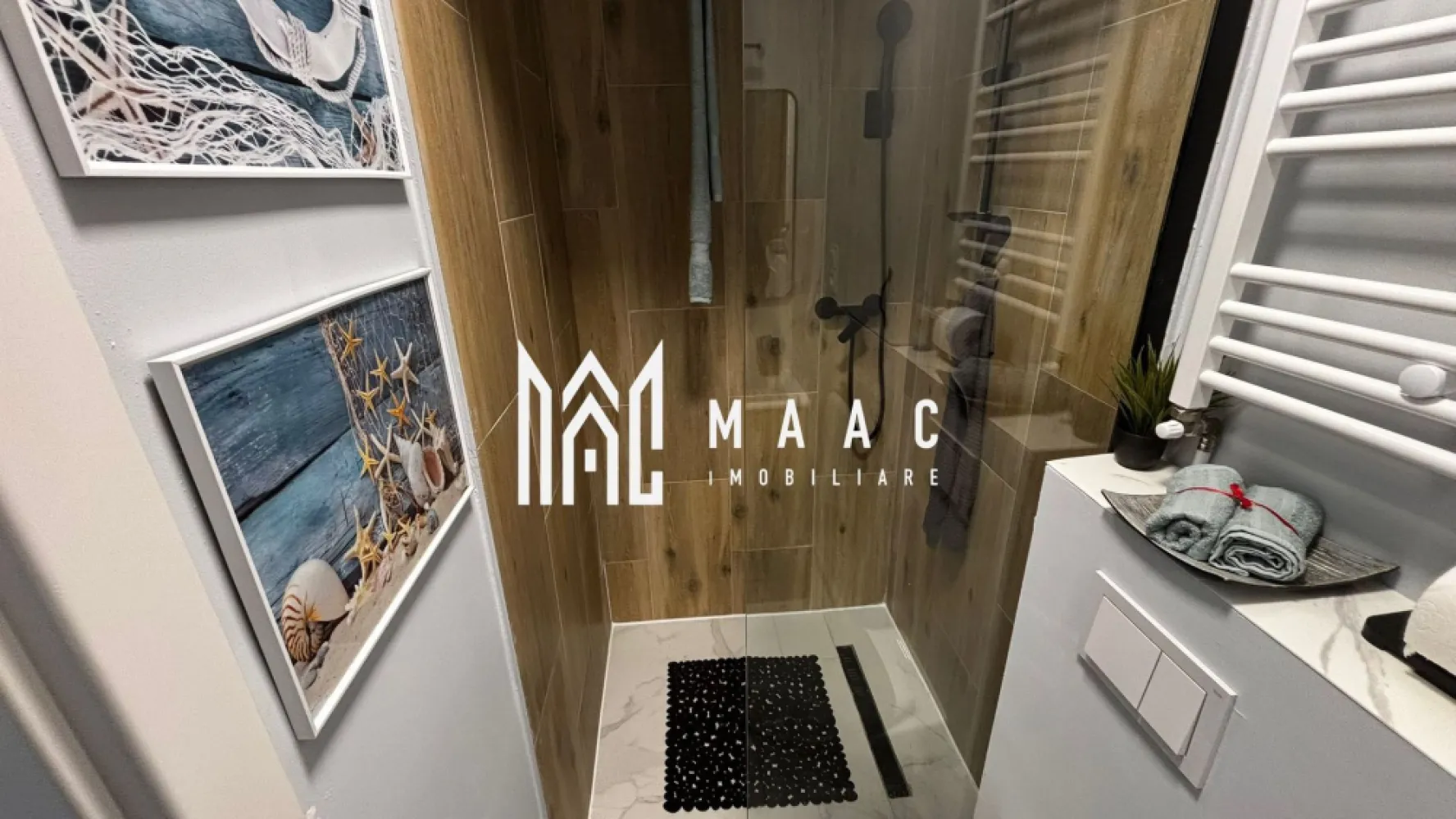 Garsonieră NOUĂ | Finisaje moderne | Mobilată/utilată | Lazaret - Maac Imobiliare prezintă spre închiriere o garsonieră open-space, situată în cartierul Lazaret, la parterul unui imobil cu 4 etaje, complet renovat.
Proprietatea are o suprafață utilă de 21 mp și se remarcă prin finisaje moderne și dotări de calitate, fiind ideală pentru o persoană sau un cuplu.
Garsoniera a fost recent renovată integral, beneficiind de:

instalații sanitare și electrice complet schimbate

finisaje moderne, totul nou

Dotări:

mobilier realizat pe comandă

mașină de spălat vase

mașină de spălat rufe cu uscător

combină frigorifică

plită și cuptor

hotă

centrală termică proprie

televizor

Se închiriază complet mobilată și utilată, fiind pregătită pentru mutare imediată, fără necesitatea unor investiții suplimentare.
Locuința este situată într-o zonă cu acces facil către magazine, transport public și alte puncte de interes.
Pentru mai multe detalii sau pentru programarea unei vizionări, vă rugăm să ne contactați și să menționați ID-ul proprietății: CP3042883.
