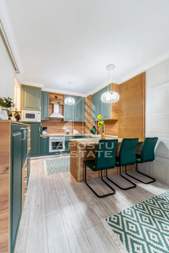 Apartament 2 camere, Adora Park - Apostu Estate va propune spre inchiriere apartament de lux situat in complexul Adora Park, complet mobilat si utilat, amenajat cu finisaje moderne si mobilier de calitate.

Apartamentul dispune de bucatarie complet echipata cu masina de spalat vase, masina de spalat rufe, cuptor electric, cuptor cu microunde, plita electrica si toate electrocasnicele necesare pentru un confort sporit.
Dormitorul este amenajat intr-un stil modern si confortabil, fiind dotat cu pat matrimonial, saltea de calitate, 
Locuinta este dotata cu jaluzele electrice si plase de tantari la ferestre, oferind intimitate si confort pe tot parcursul anului.

Ideal pentru persoane care isi doresc un apartament modern, elegant si pregatit pentru mutare imediata.
Pentru mai multe detalii si vizionari, va rugam sa ne contactati 
CP3212779