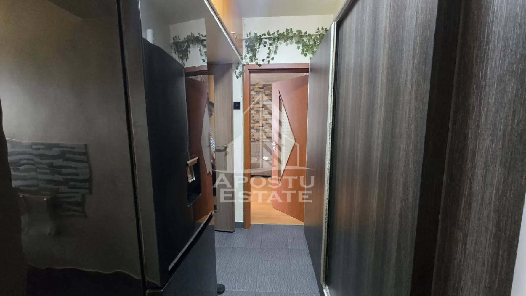 Apartament cu 2 camere de vanzare, etaj intermediar, zona Dacia