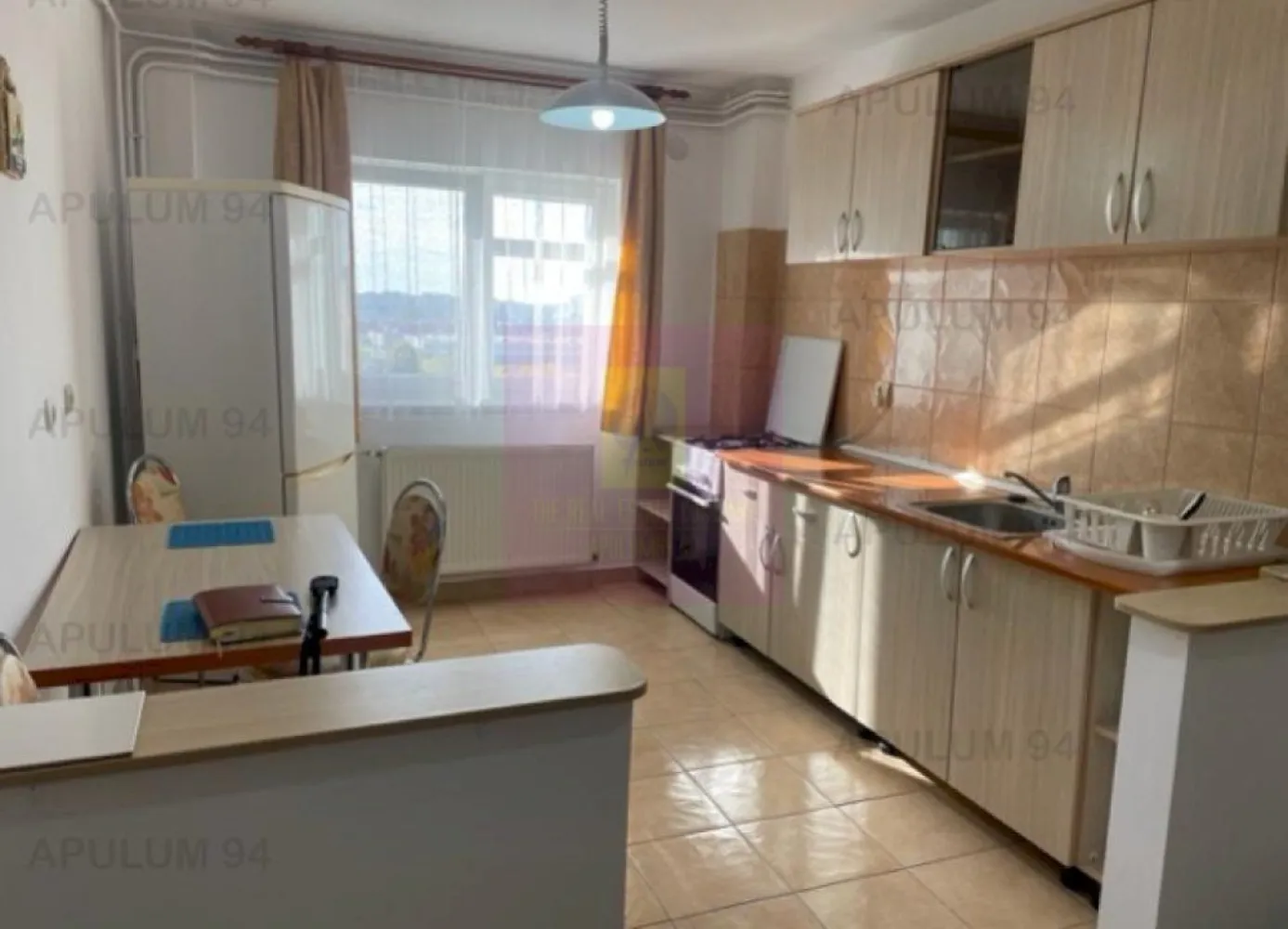 Apartament 2 camere 13 Septembrie- Unitatea de Pompieri. - Compania imobiliara Apulum 94 va propune spre inchiriere un apartament de 2 camere situat pe 13 Septembrie- stradal, in apropiere de Unitatea De Pompieri.
Apartamentul are vedere laterala. Este semidecomandat, are o impartire foarte buna, cu camere mari, patrate si luminoase.
Esre renovat- gresie, faianta, parchet, aer conditionat. 
Este mobilat si utilat in totalitate. 
Pentru vizionare si mai multe detalii nu ezitati sa ma contactati pe nr 0733683446- Laura Ionescu.