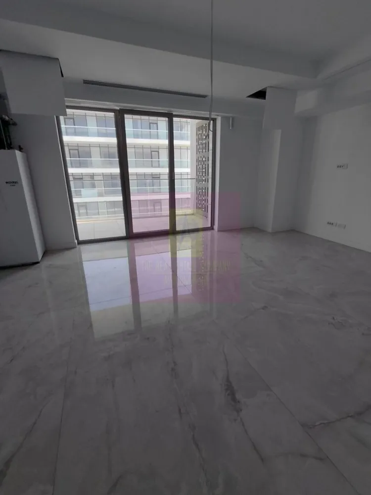 Mamaia Nord, apartament 2 camere, bloc 2024 direct pe plaja - Va oferim spre vanzare apartamente de 2 camere cu vedere la Marea Neagra in zona de lux din Mamaia Nord, la toate etajele, construit chiar pe plaja intr-un bloc nou 2024 construit cu materiale si finisaje de ultima generatie, de cea mai buna calitate, P+12, la cheie ultralux, blocul fiind terminat si finisat, pregatit gata de locuit.
Incalzirea fiecarui apartament se face cu Pompa de Caldura la curent, incalzire in pardoseala, aeroconvectoare pentru climatizare, sunt prevazute cu 2 grupuri sanitare cu cabina de dus in ambele bai, terasa mare cu vedere la mare pe ambele camere, termopan, gresie, faianta, usa metalica. Bucataria este open in living. Blocul este racordat la canalizarea orasului, nu fosa septica.
Suplimentar locuri de parcare acoperite la mezanin si etajul I.
Blocul are piscina exterioara si doua sali de fitness gratuite pentru rezidentii blocului. 
La intrarea in complex este bariera cu telecomanda.
Pentru detalii suplimentare si vizionari contactati agentul Dona Camelia 0733683461.