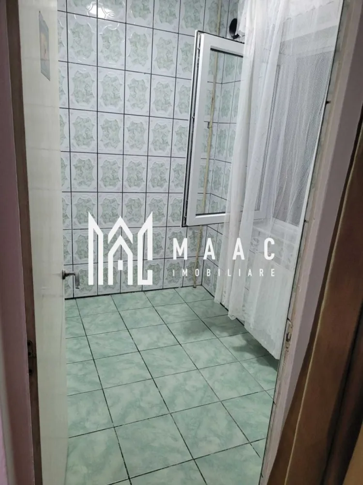 Garsoniera | Doctor Hacman | Etaj 3 - Garsonieră de vânzare – Zona Nord, Strada Doctor Hacman | 43.000 €
Agentie: MAAC Imobiliare

MAAC Imobiliare vă propune spre vânzare o garsonieră luminoasă, situată într-o zonă liniștită și verde din Zona Nord, pe strada Doctor Hacman. Imobilul se află la etajul 3, într-un bloc curat și bine întreținut, beneficiind de o suprafață totală de 26 mp și de un balcon open-space ideal pentru relaxare.

Garsoniera se vinde nemobilată, oferind noului proprietar posibilitatea de a o amenaja după propriul gust. Finisajele sunt clasice, iar compartimentarea este eficientă, potrivită atât pentru locuit, cât și pentru investiție în scop de închiriere.

Avantaje și localizare:

* Zonă liniștită, cu spații verzi;
* În proximitate: grădinițe, școli, centre comerciale, mijloace de transport;
* Acces rapid către punctele de interes din oraș.

Preț: 43.000 €

Pentru mai multe informații sau programarea unei vizionări, contactați MAAC Imobiliare.
id: CP2786572 - SP