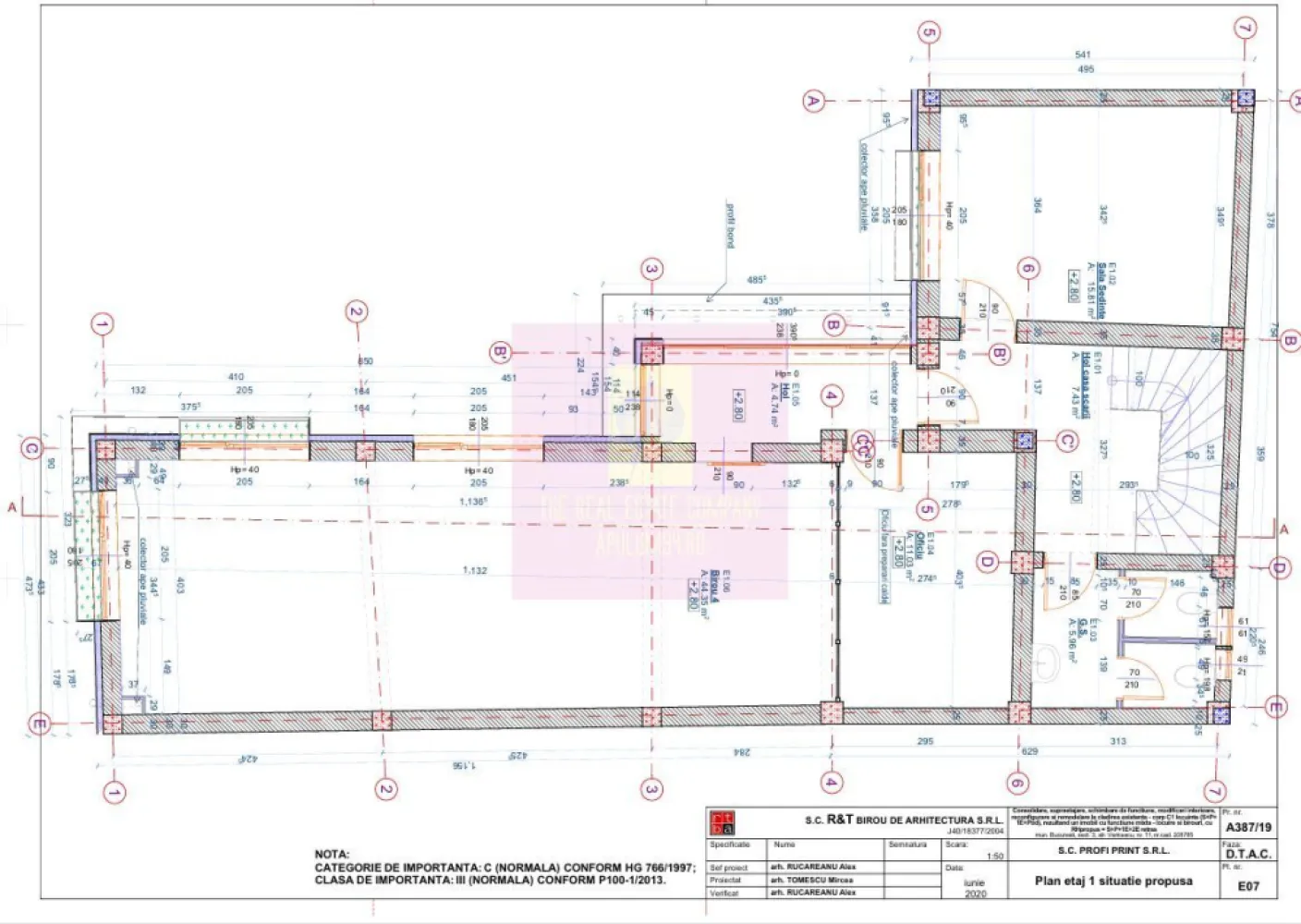Imobil P+2 pentru sediu propriu, Vitan Mall, 260 mp - Disponibilă pentru companie, clinică sau birou reprezentativ care are nevoie de sediu propriu, nu de un etaj într-o clădire împărțită cu alți chiriași.
──────────────────────────
- Suprafață utilă: 260 mp | Construită: 320 mp
- Regim înălțime: Parter + 2 etaje
- An finalizare: 2024
- Teren proprietate: 250 mp
- Deschidere frontală: ~7 m — vizibilitate stradală reală
- 6 încăperi + 3 grupuri sanitare
- 3 terase: 33 mp + 16 mp + rooftop panoramic 50 mp
- Curte privată: 50 mp
- Parcare: 4 locuri incluse | până la 10 locuri disponibile total

Finisajele sunt în lucru, iar chiriașul care semnează acum mai are spațiu de discuție pentru adaptarea layoutului.

Chirie: 4.600 € + TVA / lună
Comision chiriaș: 0%

PROGRAMĂRI & DETALII
Vizionările se fac exclusiv pe bază de programare.
📞 0733 683 453 – Adrian