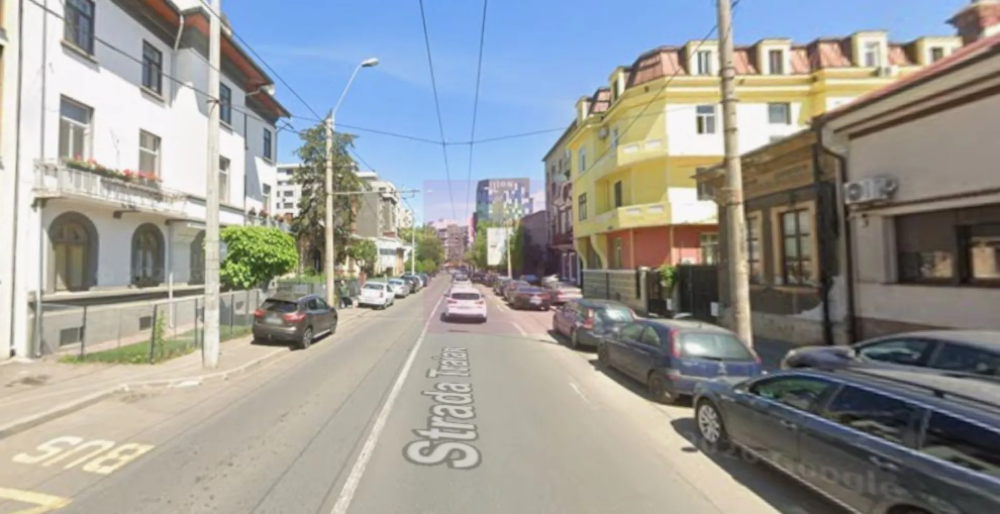 Foisorul de Foc-Mosilor, apartament de 2 camere - Va oferim spre vanzare un apartament de 2 camere la Foisorul de Foc-Calea Mosilor, la etajul 1/D+P+2+M, bloc consolidat, si apartamentul renovat in 2022, cu instalatii electrice si sanitare noi, tocarie+usi de interior noi, gresie, faianta, parchet, termopan, doua usi metalice, dispune de Centrala Termica proprie Vaillant. 
Are boxa la demisol de 7mp cu geam.
Se vinde cu bucataria mobilata si utilata.
Toate actele sunt pregatite pentru vanzare.
Imobilul nu are Risc seismic.
Pentru detalii si vizionari contactati agentul Dona Camelia 0733683461