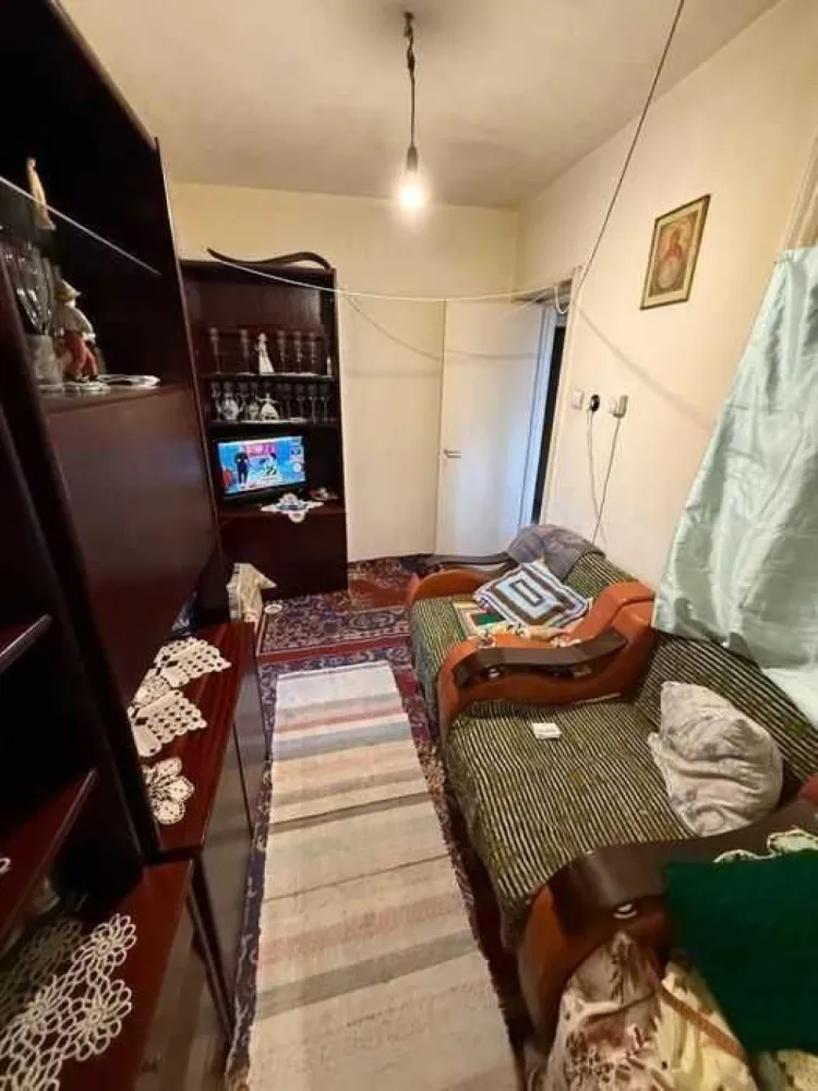 BRASADAS vinde ap 3 cam la PARTER in Micro 15. - Agentia Imobiliara BRASADAS vinde apartament cu 3 camere + sufragerie + beci, bloc din cărămidă, situat in Micro 15 Str. Oituz la PARTER. 
Spatiu util 61,61 m
www.brasadas.com.