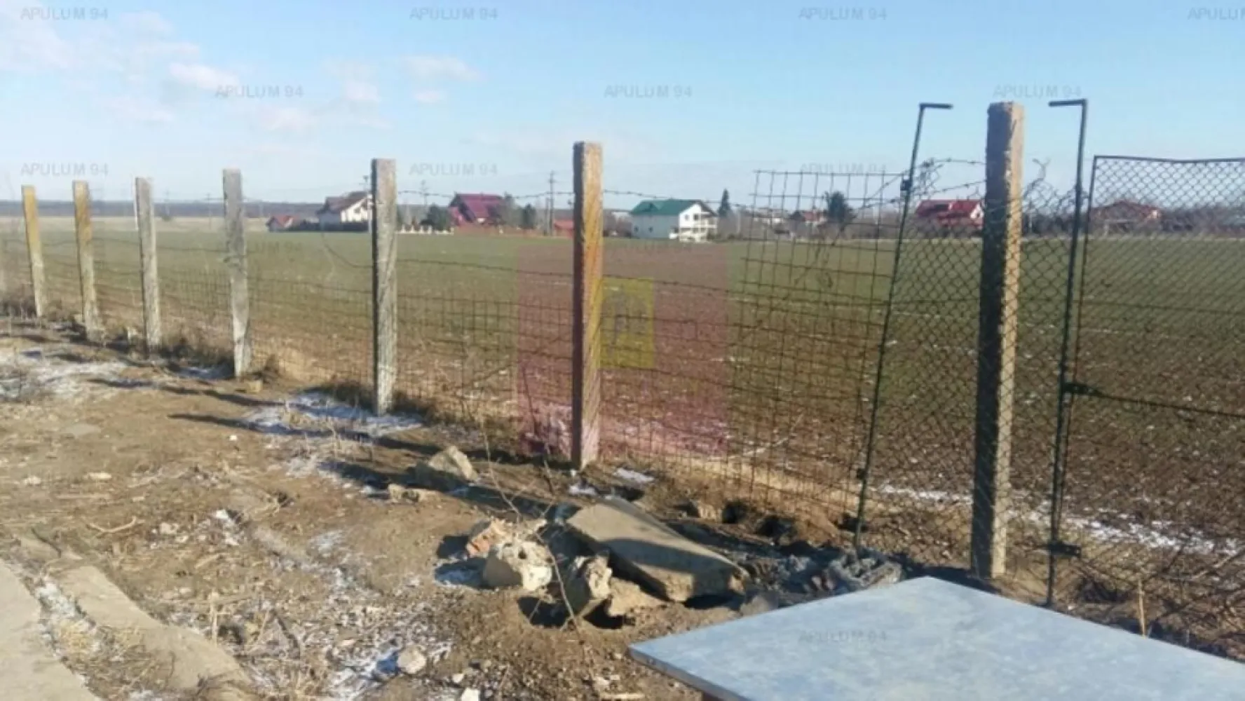 Teren Balotesti- Saftica- ideal pentru constructie locuinte. - Compania imobiliara Apulum 94 va propune un teren care se afla in Saftica- apartinand juridic de Comuna Balotesti. 
Terenul este pretabil pentru constructii locuinte, are apa si curent, gazul si canalul sunt foarte aproape. 
Este aproape de lac, ceea ce reprezinta o locatie speciala pentru locuinte.
 Pe teren sunt hale mai vechi, parte din ele intr-o stare mai buna, parte mai dezafectate. 
Terenul este in proprietatea unei persoane juridice si se aplica tva la pret. 
Pentru vizionare si mai multe detalii nu ezitati sa ma contactati pe nr 0733683446- Laura Ionescu.