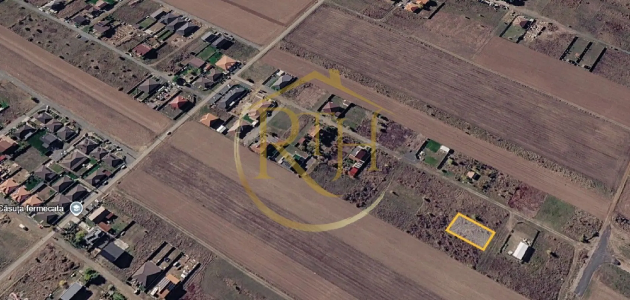 Parcela pentru Duplex sau Casa Individuala, 677mp, Sag-Manastire, 0% Comision - Teren intravilan de vânzare în Șag, zona Mănăstire – ideal pentru casă individuală sau duplex
Vă propunem spre vânzare un teren intravilan situat în comuna Șag, în zona Mănăstire, una dintre cele mai apreciate și dinamice zone rezidențiale aflate în continuă dezvoltare, la doar câteva minute de Timișoara. Proprietatea beneficiază de o suprafață totală de 677 mp și un front stradal generos de aproximativ 20 metri liniari, oferind multiple posibilități de construire și valorificare.
Datorită suprafeței generoase și a frontului stradal de aproximativ 20 ml, terenul oferă flexibilitate în dezvoltare, fiind potrivit atât pentru construirea unei case individuale spațioase, cât și pentru realizarea unui duplex. Este alegerea ideală pentru cei care își doresc liniștea unei zone rezidențiale în plină dezvoltare, fără să renunțe la accesul rapid către Timișoara. În vecinătate se află numeroase construcții noi, ceea ce contribuie la creșterea atractivității și a valorii investiției pe termen lung.
Utilitatile se afla la aproximativ 150 m .
Indicatorii urbanistici permit realizarea unei construcții cu regim de înălțime P+1E+M, având un Procent de Ocupare a Terenului (POT) de 35% și un Coeficient de Utilizare a Terenului (CUT) de 1,05. Terenul oferă suficient spațiu pentru amenajarea unei locuințe moderne, cu curte, terasă, spații verzi și locuri de parcare.
Printre avantajele proprietății se numără:
• suprafață teren: 677 mp;
• front stradal: aproximativ 20 ml;
• teren intravilan, categoria curți-construcții;
• posibilitate construire casă individuală sau duplex;
• regim de înălțime permis: P+1E+M;
• POT maxim: 35%;
• CUT maxim: 1,05;
• zonă liniștită, cu acces rapid către Timișoara;
• ideal atât pentru locuință proprie, cât și pentru investiție.
Prețul de vânzare este de 65 euro/mp usor negociabil .
Preț total: 44.005 euro, 0% Comision pentru cumparator .
Pentru mai multe informații sau programarea unei vizionări, vă stăm cu drag la dispoziție.
Proprietatea este reprezentată de RealTimHouse.ro – „Un pas spre un loc doar al tău!”