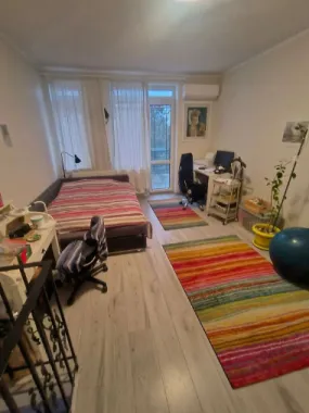 BRASADAS vinde apartament CENTRAL cu 4 camere la etajul 2.