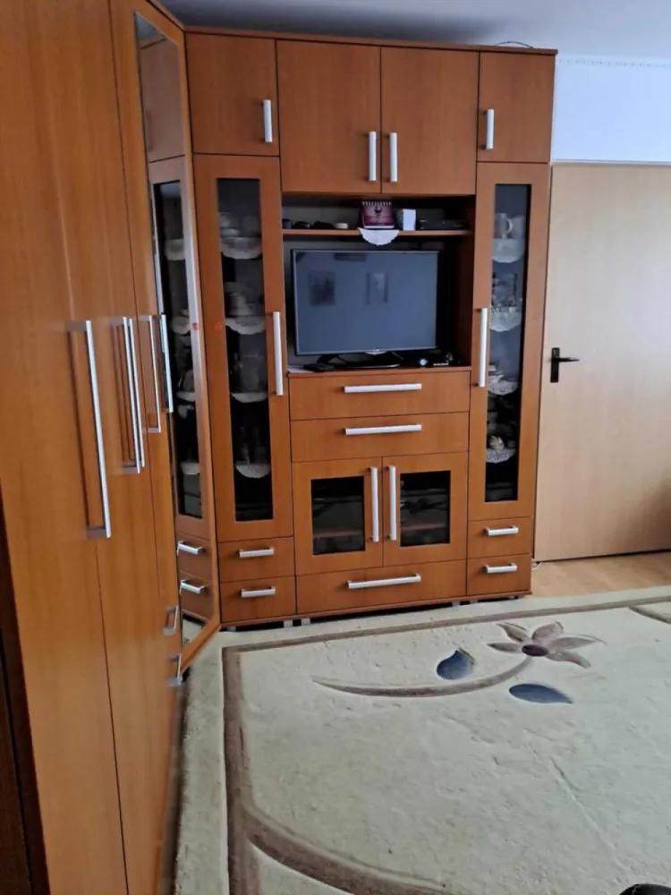 BRASADAS vinde ap cu 2 cam etaj 3/4 in 14 Mai. - Agentia Imobiliara BRASADAS vinde apartament cu 2 camere în 14 Mai la etajul 3 ideal pentru 3-4 persoane cu
parcare pentru mașină.
Www.brasadas.com.