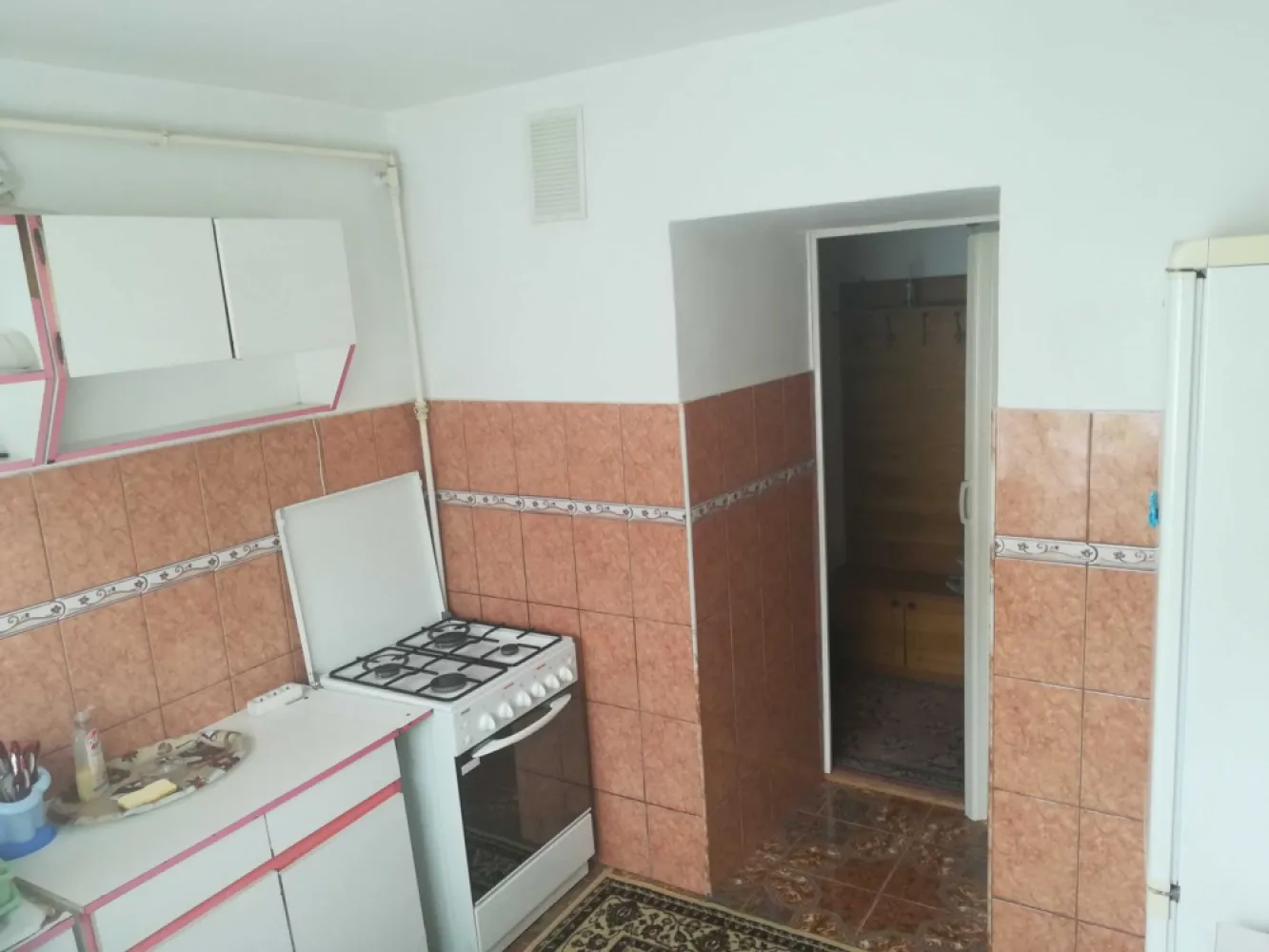 Apartament 2 camere in Micro 16 - Apartament de 2 camere, situat la etajul 3, cu o suprafață utilă de 69 mp și compartimentare semidecomandată, utilat, perfect pentru a inchiria. 

Pentru detalii sunati sau trimiteti mesaj pe whatsapp, nu raspund la mesaje pe olx.

Nu sunt interesat in colaborare cu agentii!
