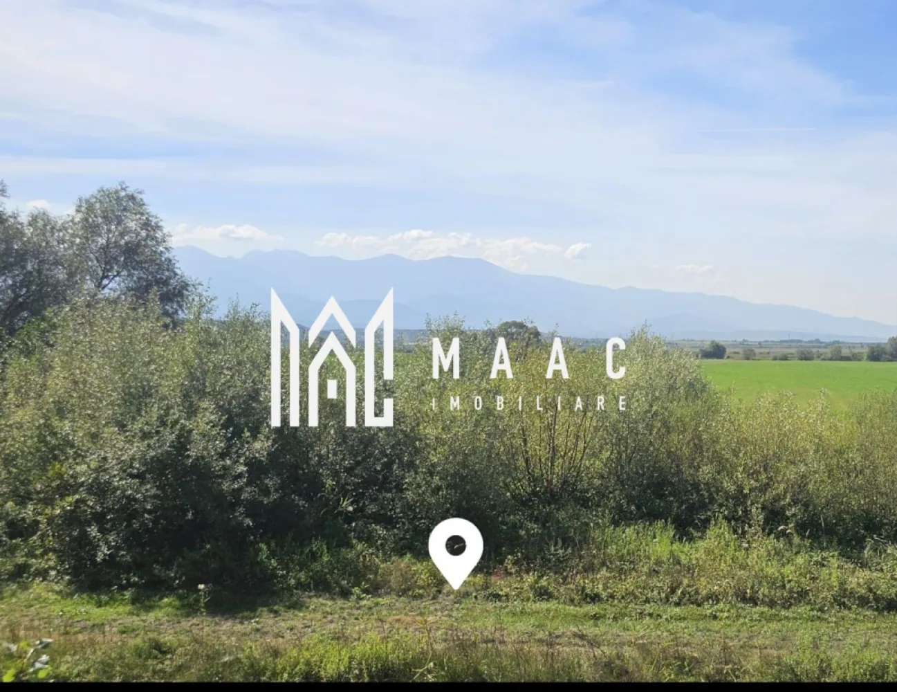 Teren 3.500 mp | Lângă canalul Oltului | Porumbacu de Jos - MAAC Imobiliare vă propune spre vânzare un teren cu o suprafață de 3.500 mp, situat în localitatea Porumbacu de Jos, într-o zonă liniștită, în imediata apropiere a canalului de fugă al Oltului.

Detalii teren:
Suprafață totală: 3.500 mp
Deschidere: peste 22 m
Lungime: aproximativ 150 m
Teren plan, ușor accesibil
Primii aproximativ 20 m acoperiți cu salcii și vegetație spontană, restul cultivat cu lucernă

Avantaje:
Zonă ideală pentru pescari sau iubitorii de natură
Loc sigur, fără risc de inundații
Posibilitate de construire cabană, casă de vacanță sau amenajare baltă proprie

Acces facil din drumul principal
Pentru mai multe detalii specificati telefonic ID: CP2786288