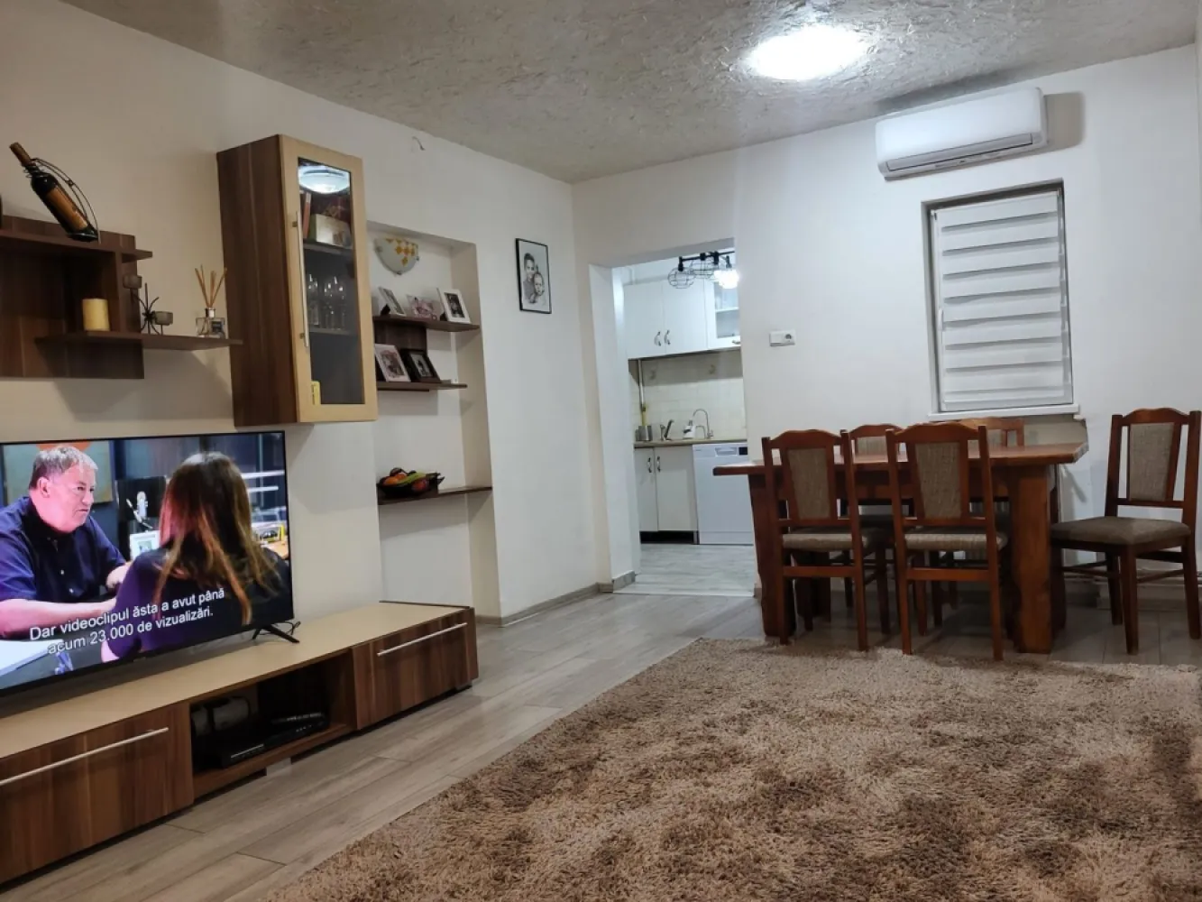 BRASADAS vinde ap 3 cam etaj 3/4 14 Mai. - Agentia Imobiliara BRASADAS vinde apartament cu 3 camere, Zona Azilul de Batrâni ,lângă Liceul Teologic , bloc intre case , Zonă linistita, Cu gradinită și parc,Lidel, Statir de Buss la 200 m.la etaj 3 cu Beci și Garaj, Centrală nouă. Termopane noi. Aer Conditionat nou. Renovat de 1 an.
Se accepta și plata in 2-3 Rate.
Www.brasadas.com.