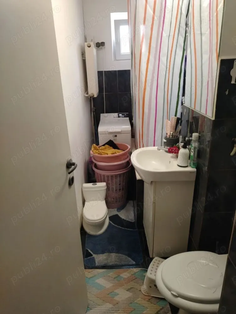 BRASADAS vinde ap 2 cam Al. Prahovei. - Agentia Imobiliara BRASADAS vinde apartament cu 2 camere, baie, bucătărie, balcon interior, semidecomandat, etaj 2/4 pe mijloc, izolat exterior, centrala noua, gresie, faianță, mobilat.
Suprafața utila este de 41 mp. 
Ocupabil imediat, la libera înțelegere între părți. 
Acceptam varianta de schimb cu, casa in oraș sau in apropiere plus diferența dacă situația o impune. 
Www.brasadas.com.