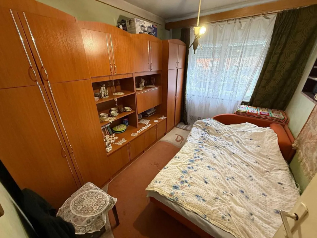 BRASADAS vinde ap 3 cam PARTER in Micro 15. - Agentia Imobiliara BRASADAS vinde apartament 3 camere + sufragerie + beci propriu, apartamentul este din cărămidă, 61 mp,,situat in micro 15 într-o zonă liniștită.
Www.brasadas.com