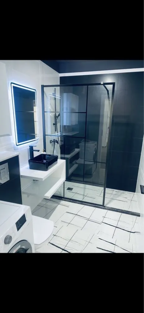PF vand Apartament 3 camere Oasului - ZONA Auchan IRIS 
VÂND ap 3 camere cu cf bloc nou finisat modern mobilat utilat 
65 MP UTILI SI 20 mp Terase 
zona aerisita panorama frumoasa asupra orașului 
Mult Spațiu verde ,magazine in zona stație autobuz panemar/mega 
Parc pt copii 
complex frumos cu ap putine 
doua dormitoare 2-terase 
Încălzire in pardoseala 
Geamuri mari luminos 
Centrale proprie VIESMAN Vitodens wifi 
Orientare sud -est
Aer conditionat 

PARCARE SUBTERANA cf la preț de 15000€€

Fiecare camera are acces pe terasa 
Dormitorul principal are terasa proprie 
A nu se compara cu ap care sunt făcute fără gust si cu materiale de slaba calitate 
Merita văzut !! Va aștept la vizionare