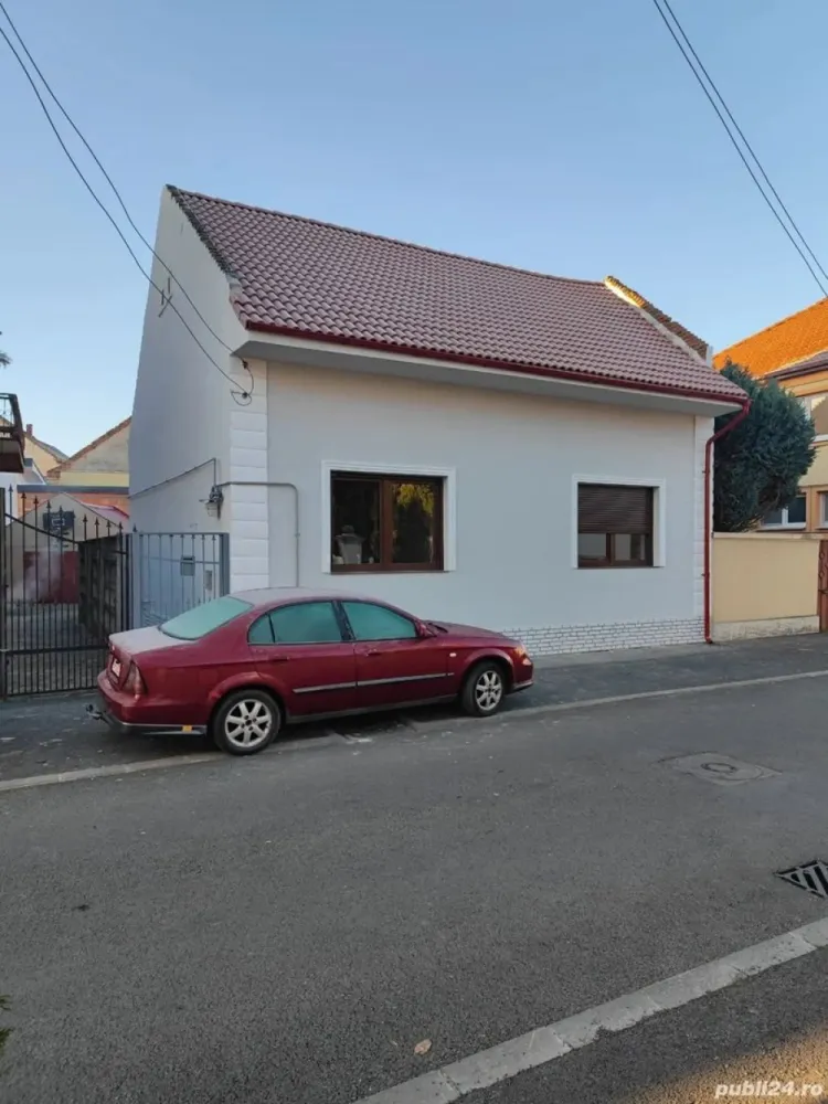 BRASADAS vinde casa individuala tip PARTER zona CENTRALA. - Agentia Imobiliara BRASADAS vinde casa complet renovata intr-o zona CENTRALA, linistita, la nici 5 min de P-ta Mica. Casa este compusa din :2 camere, un living generos ,o bucatarie, o baie , camara de alimente si o terasa. Casa are 85 mp , iar curtea este de vreo 1 ari .Casa este intr-o stare noua, deoarece au fost schimbate: Geamuri si usa noua ,cablurile de curent, tevi de apa si canalizare, incalzire cu radiatoare noi , acoperis cu scanduri si tigle noi. Parcare disponibila in fata casei pt. 2 masini.
Www.brasadas.com. 

Raportea