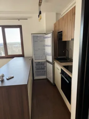 BRASADAS vinde ap 3 cam cu loc de parcare