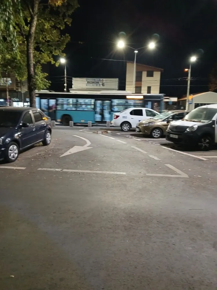 BRASADAS vinde 1815mp teren constr AUTORIZATIE Dr. TABEREI - Agentia imobiliara BRASADAS vinde teren intravilan cu toate utilitatile in suprafata de 1815mp. 
Zona Drumul Taberei cu AUTORIZATIE de constructie pentru 26 apartamente si un spatiu comercial de 205 mp.
Suprafața totala desfasurata este de 4.000 mp.
Www.brasadas.com.