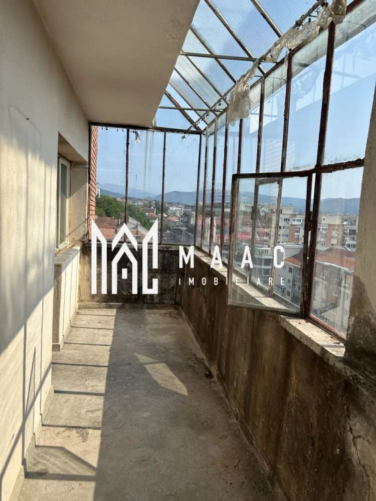 Apartament 2 camere | Ultracentral | Piata Centrala - Apartament cu 2 camere – Ultracentral, vedere panoramică

MAAC Imobiliare vă propune spre vânzare un apartament cu 2 camere, situat ultracentral, în imediata apropiere a tuturor punctelor de interes ale orașului — magazine, instituții, mijloace de transport și zone comerciale.

Suprafață: generoasă și bine compartimentată 62mp
Etaj:9/9
Vedere: panoramică spectaculoasă
Stare: necesită renovare totală

Apartamentul oferă un potențial excelent pentru amenajare după propriul gust și stil. Acoperișul este în stare foarte bună, fără probleme de hidroizolație, ceea ce reprezintă un mare avantaj pentru un apartament situat la ultimul etaj.

Avantaje:

* Locație ultracentrală
* Vedere panoramică
* Acces rapid la toate punctele de interes ale orașului
* Etaj superior, liniștit și luminos
* Ideal pentru locuință sau investiție

 Pentru mai multe informații și programarea unei vizionări, contactați MAAC Imobiliare.

id: CP2783851 - SP