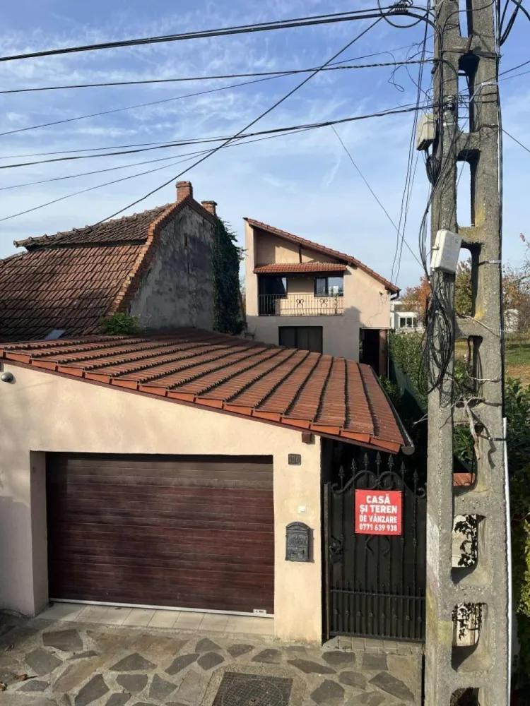BRASADAS vinde casa tip S+P+M Titulescu 200mp teren 1600 mp. - Agentia Imobiliara BRASADAS vinde Casă tip S+P+M situata in zona TITULESCU aproape de centrul orasului.
Suprafața construită 200mp. 
Suprafață teren 1600mp. 
Casa din BCA, izolata, centrala pe lemne+gaz, gresie, parchet, geamuri și uși termopan.
La parter casa dispune de un hol generos, o baie cu cabina de dus, o bucătărie ,un dormitor/living care dispun de un dressing și o teras cu vedere spre curtea interioa perfecta pentru usca haine in orice anotimp.
Urcam la etaj si avem un hol din care se face intrarea în cele două camere și baia cu cada, la capăt de hol avem un balcon cu vedere la strada.
La subsol sunt trei încăperi ideale pentru depozitare iar în una din ele se afla centrala pe lemne .
Garaj la intrare in curte cu porta automatizata, anexe in spatele casei pentru depozitare lemne ,unelte ect .
Teren cu pomi fructiferi și vita de vie ,ideal și pentru cine iubeste gradinaritu având așa un teren generos.
www.brasadas.com.