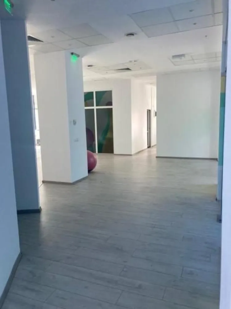 BRASADAS vinde Cladire de Birouri Inchiriat in Zona Unirii. - Agenția imobiliara BRASADAS vinde Cladire de Birouri tip S+P+5E in zona UNIRII.

Suprafata Construita: 2.200 mp
Suprafata Utila Etaj: 1.650 mp
Suprafata Utila Total: 1.900 mp

Cladirea a fost construita in Anul 1998 si are torte spatiile inchiriate.

- Securitate 24/7
- Video
- Lift
- Statia de metrou la 2 minute (Dimitrie Cantemir).

www.brasadas.com.